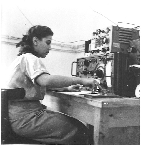 Sara Marder, working as a wireless operator in Haifa with the Carmeli Brigade, 1949.